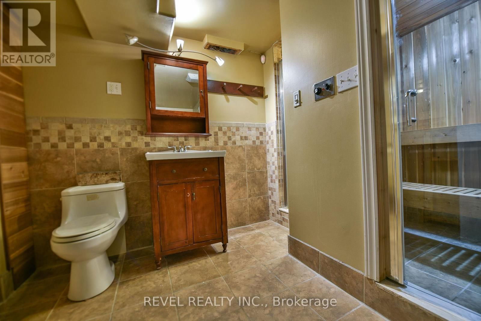 335 TOKE STREET Image 35