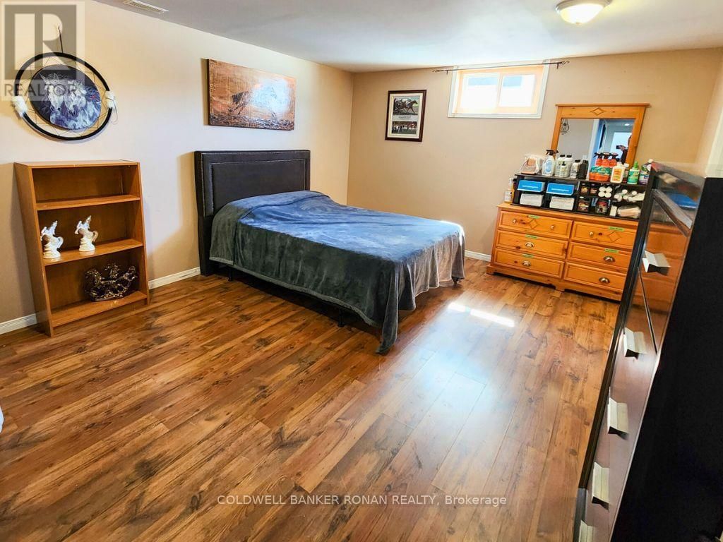 328535 HIGHWAY 560 Image 12