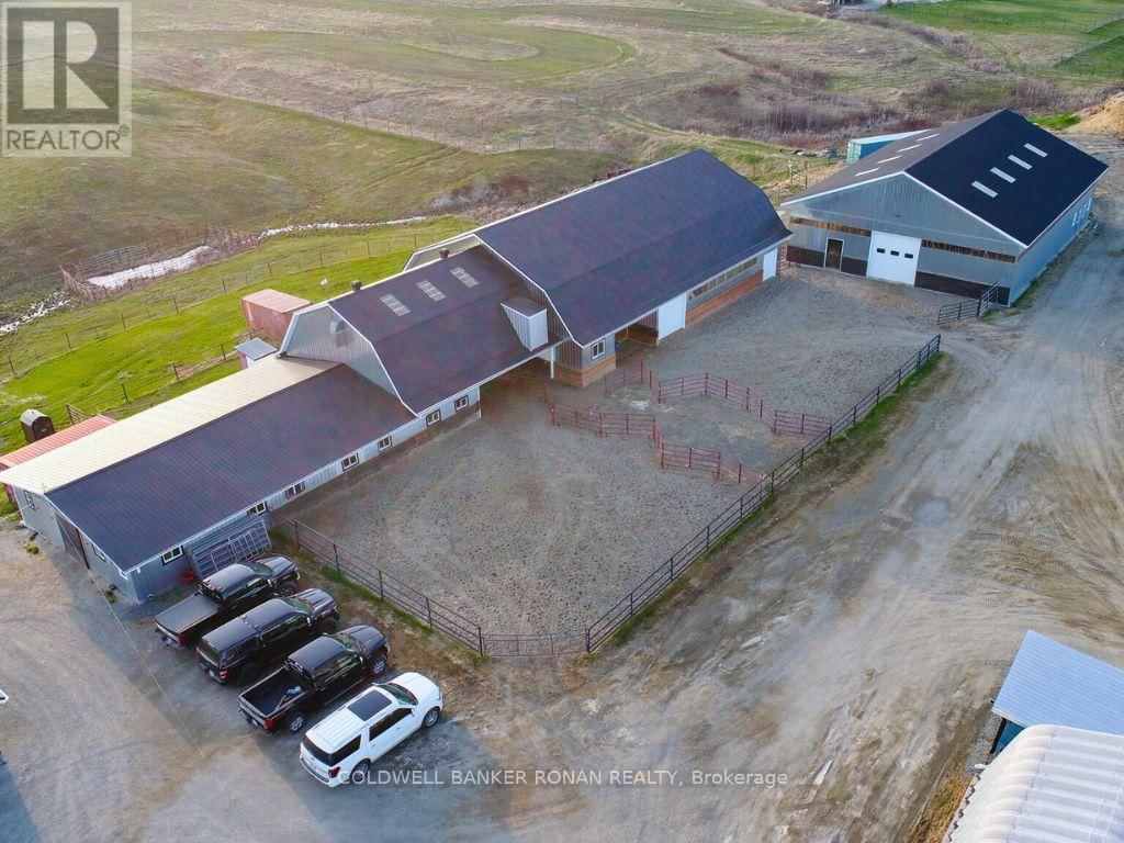 328535 HIGHWAY 560 Image 32