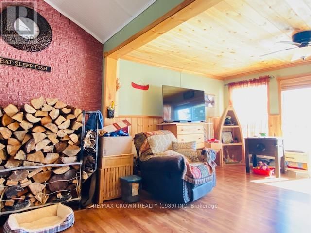 1179 FANTHAM ROAD Image 11