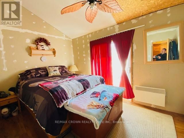 1179 FANTHAM ROAD Image 19