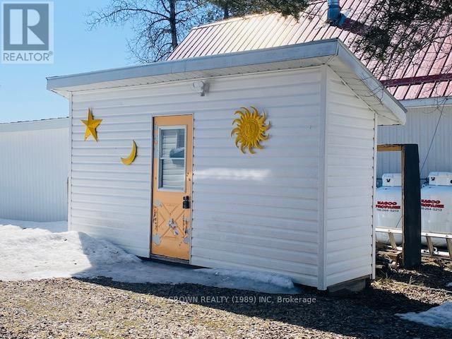 1179 FANTHAM ROAD Image 4