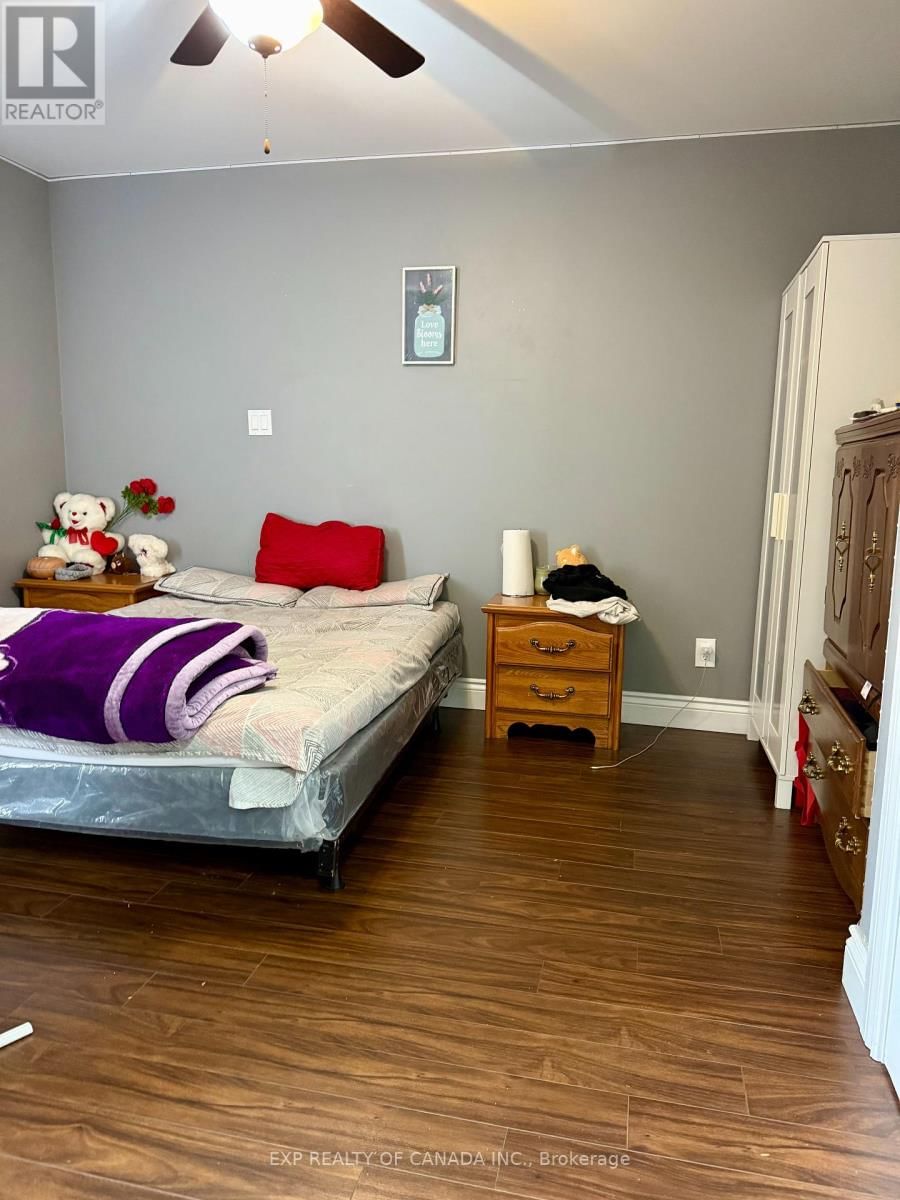 360 CEDAR STREET SOUTH Image 12