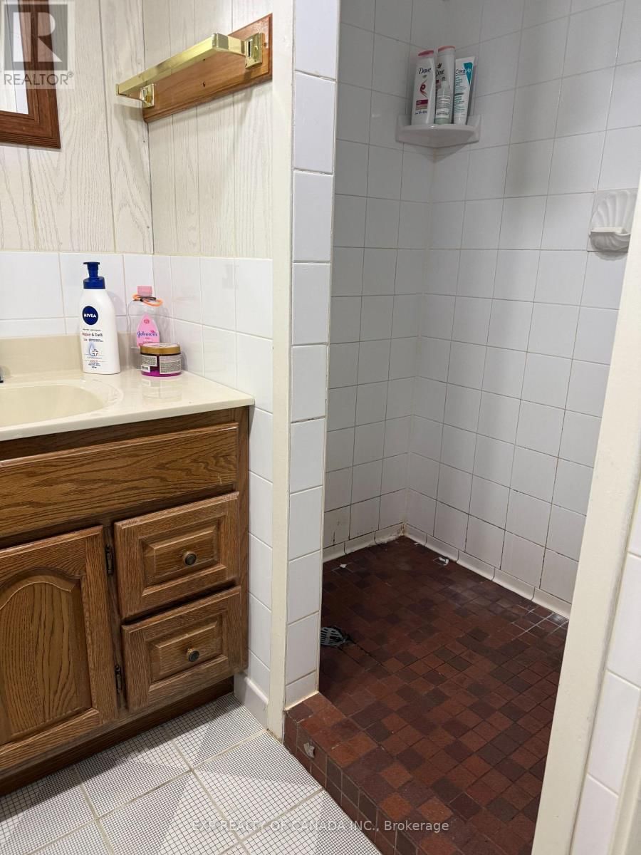 360 CEDAR STREET SOUTH Image 13
