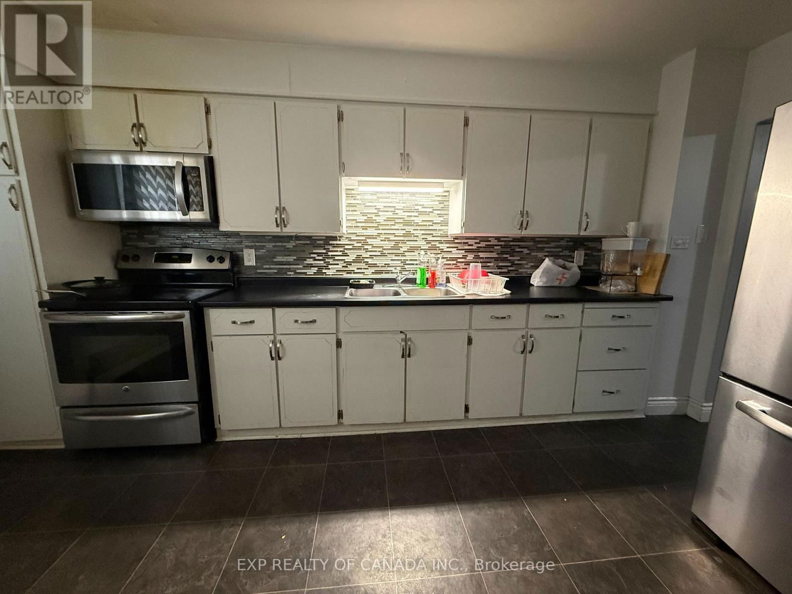 360 CEDAR STREET SOUTH Image 8