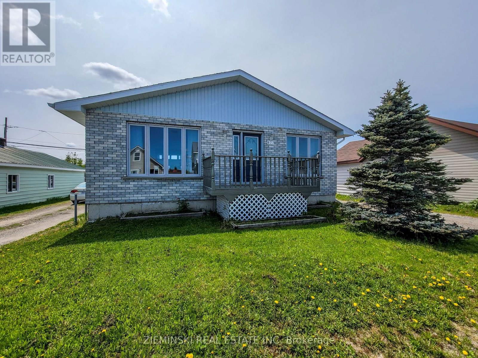 677 VICTORIA ROAD Image 1