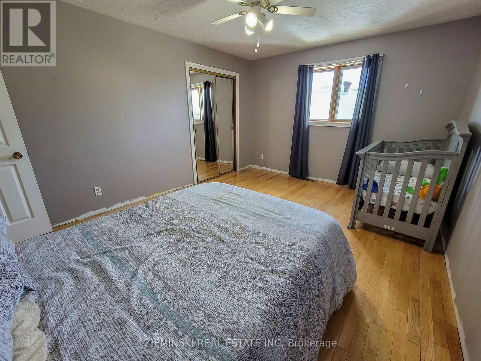 677 VICTORIA ROAD Image 12