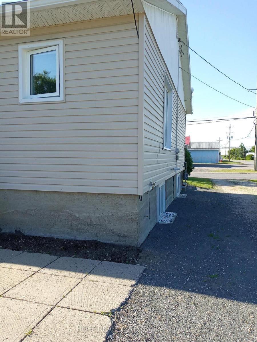 69 NINTH STREET EAST Image 3