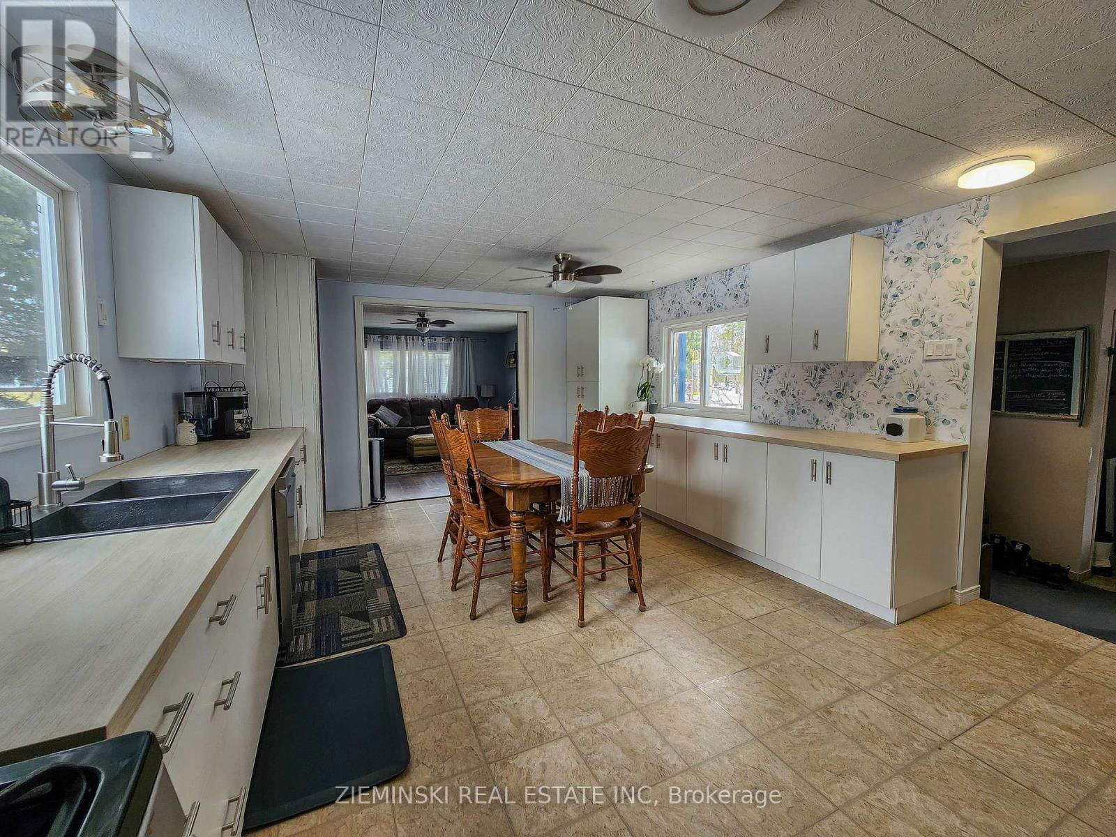21 - 8885 11 HIGHWAY Image 7