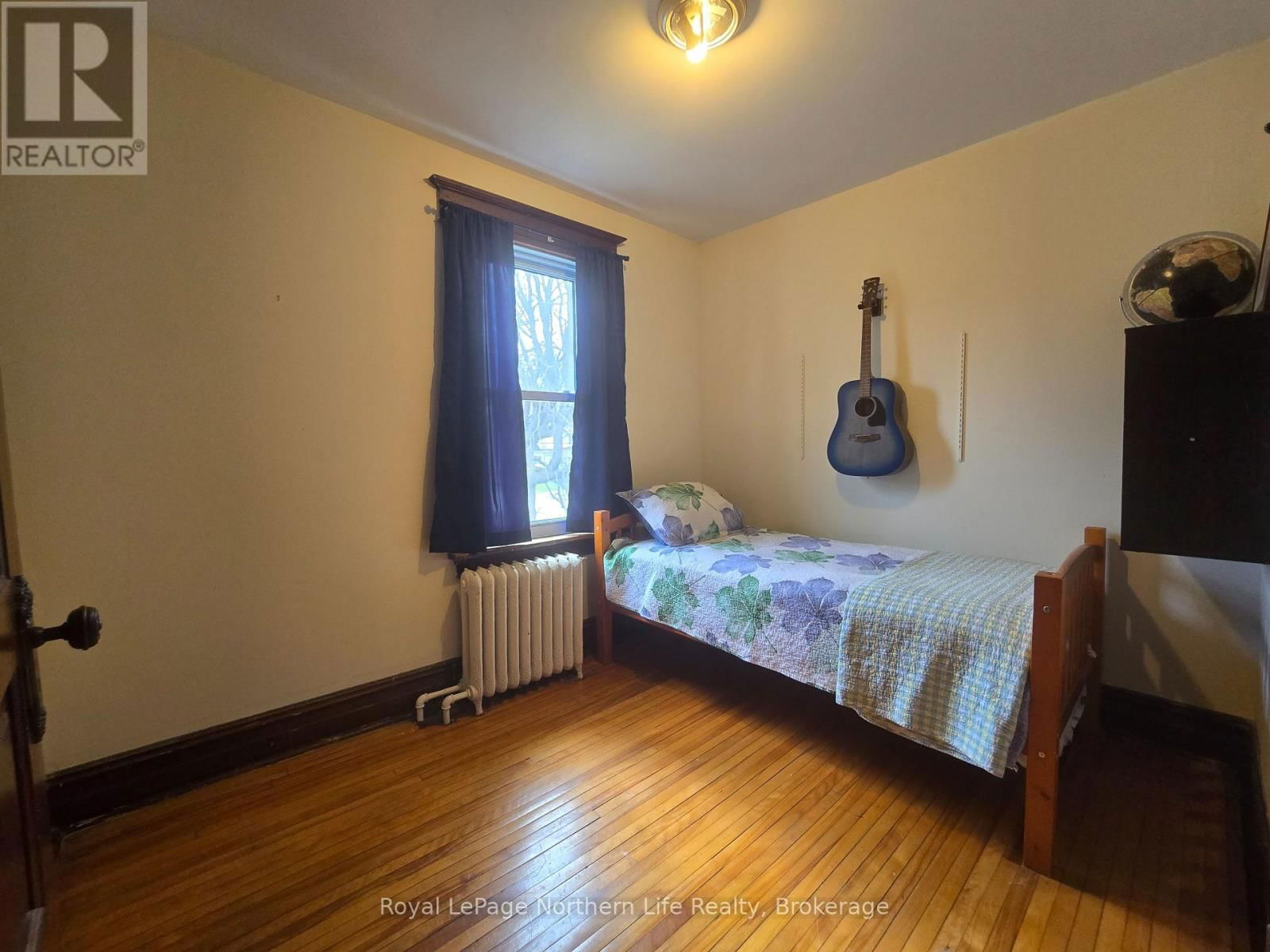 211 FARAH AVENUE Image 28