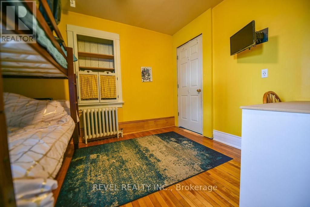 19 DWYER AVENUE Image 20