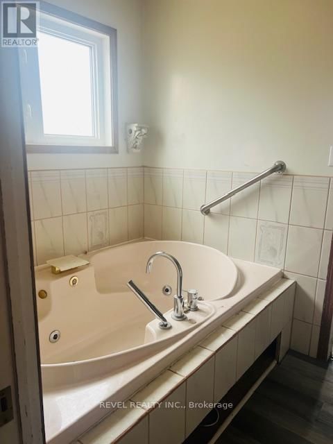 432 MAIN STREET Image 6