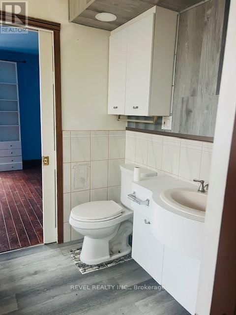 432 MAIN STREET Image 7