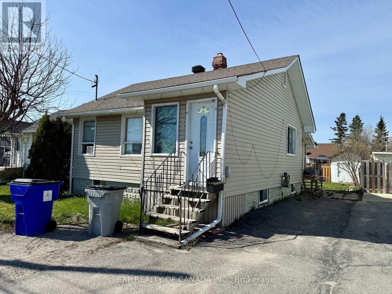 254 ROSS AVENUE EAST Image 2