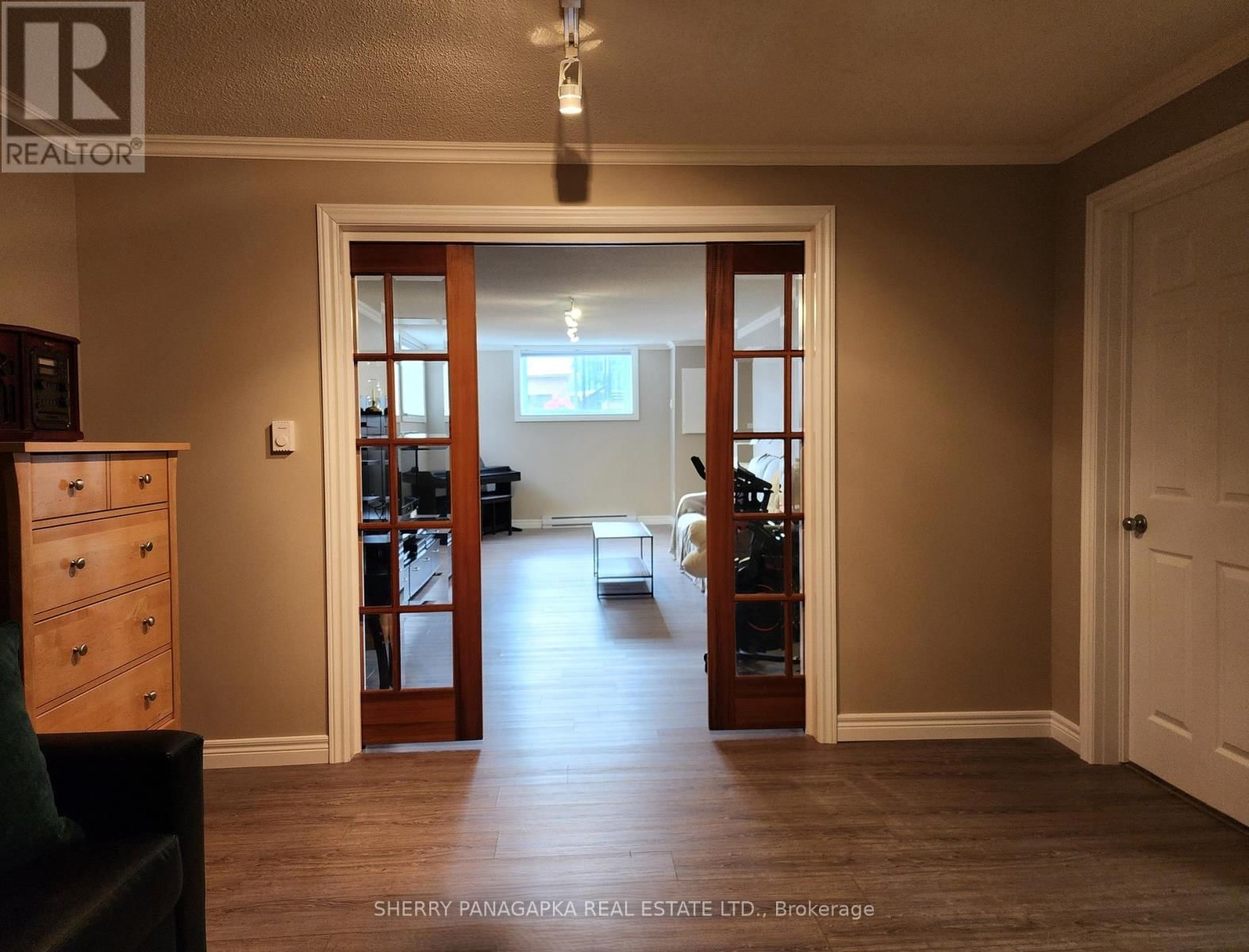 71 BALSAM AVENUE Image 41