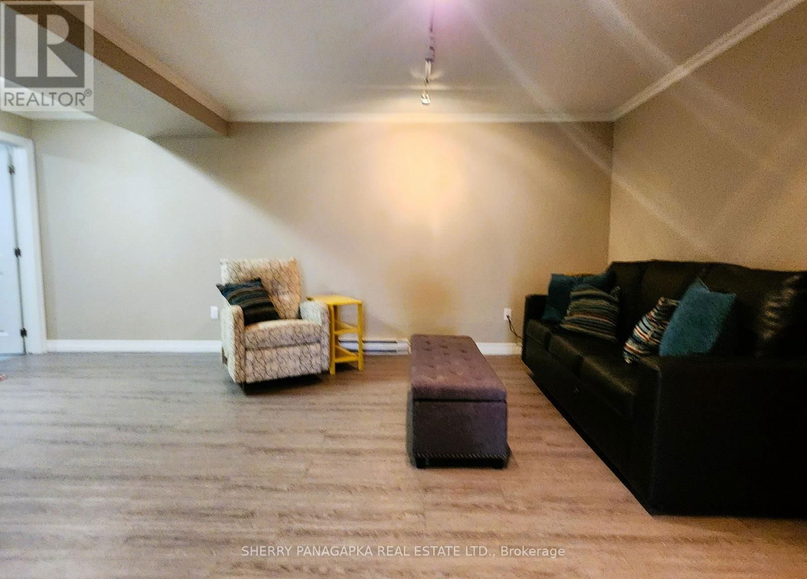 71 BALSAM AVENUE Image 43