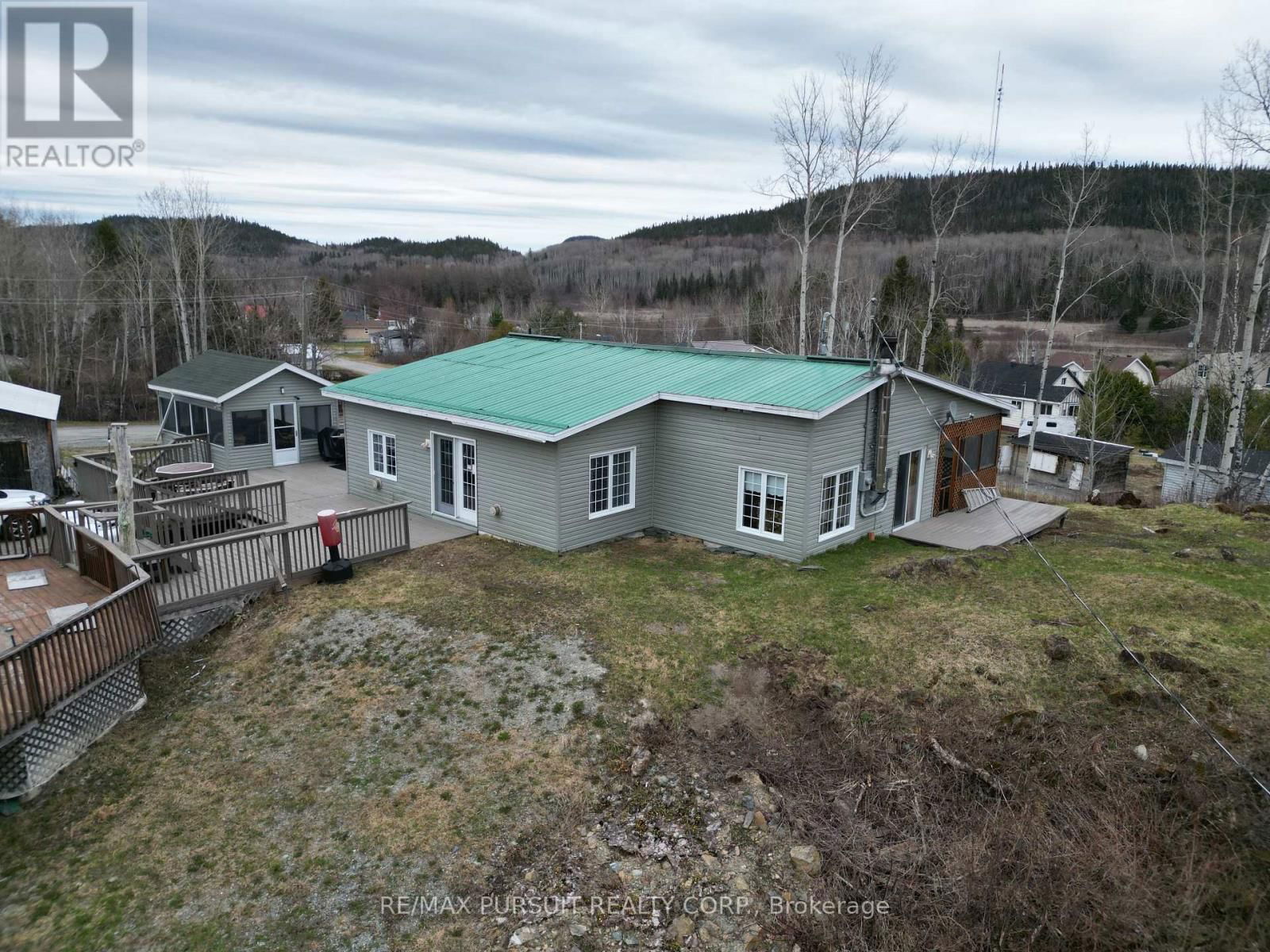 8 TOWNSLEY AVENUE Image 1
