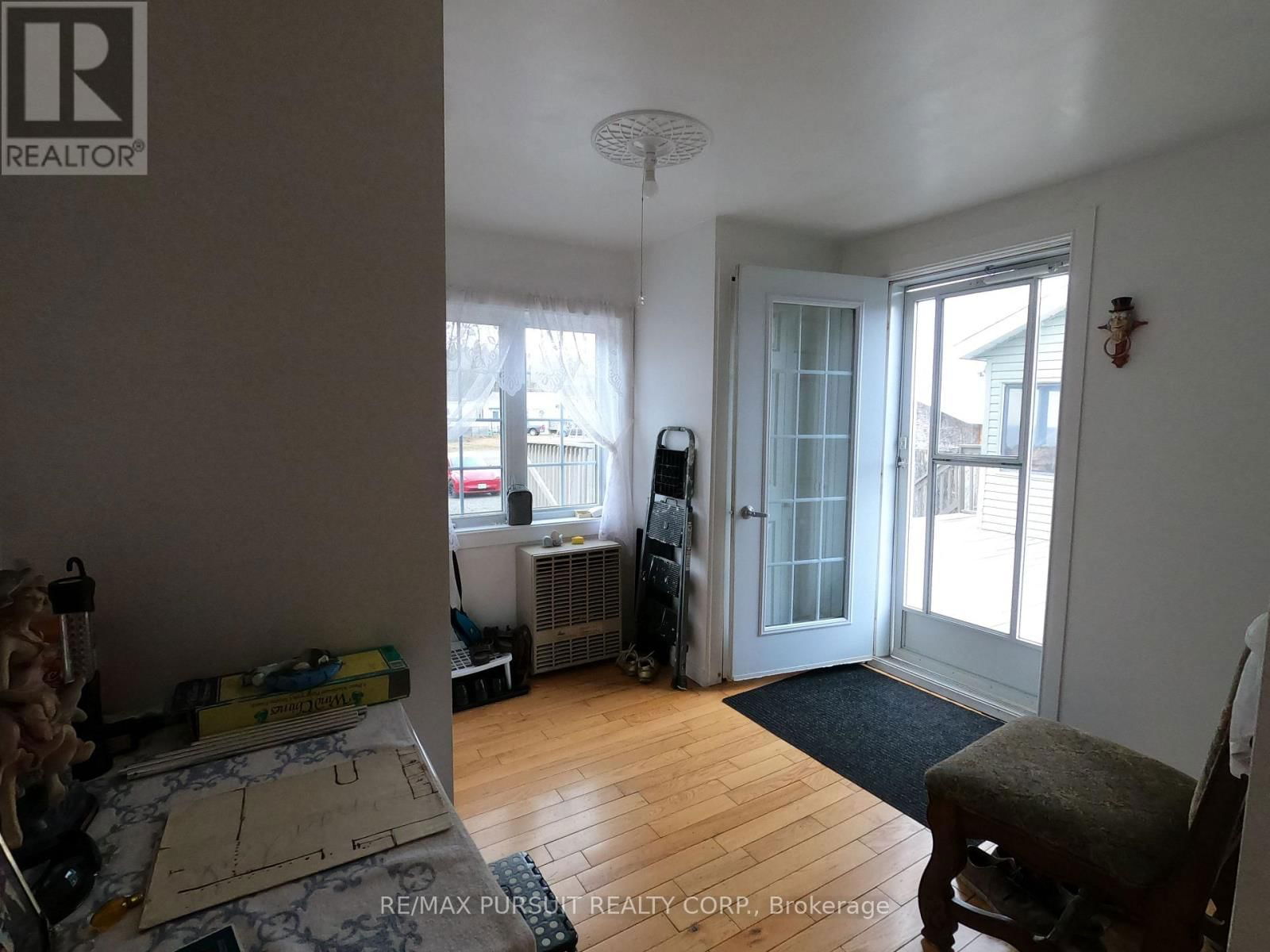 8 TOWNSLEY AVENUE Image 10