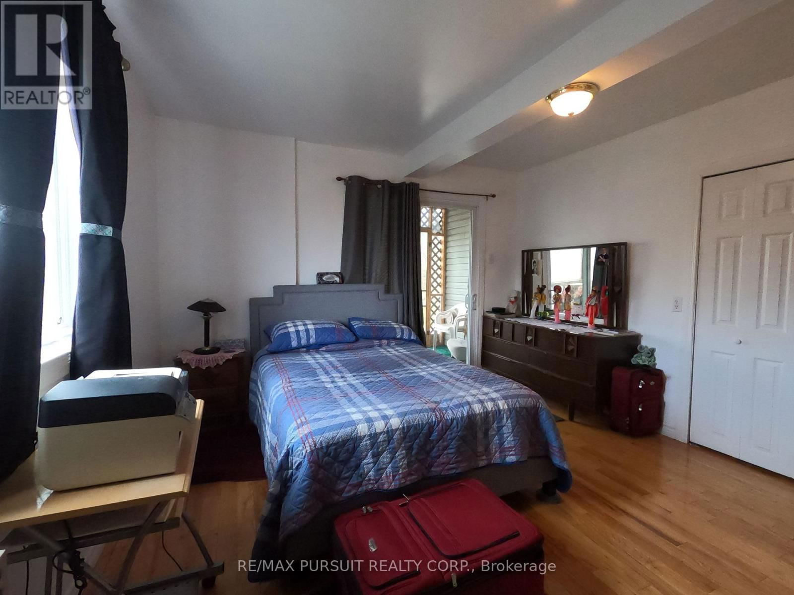 8 TOWNSLEY AVENUE Image 26