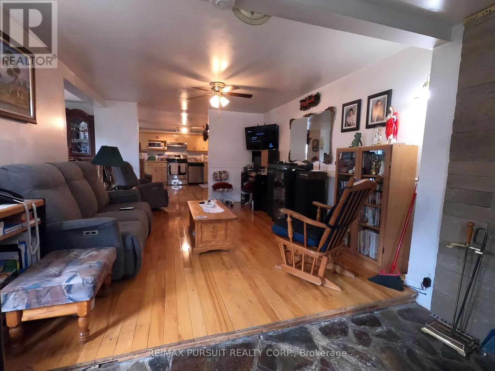 8 TOWNSLEY AVENUE Image 29
