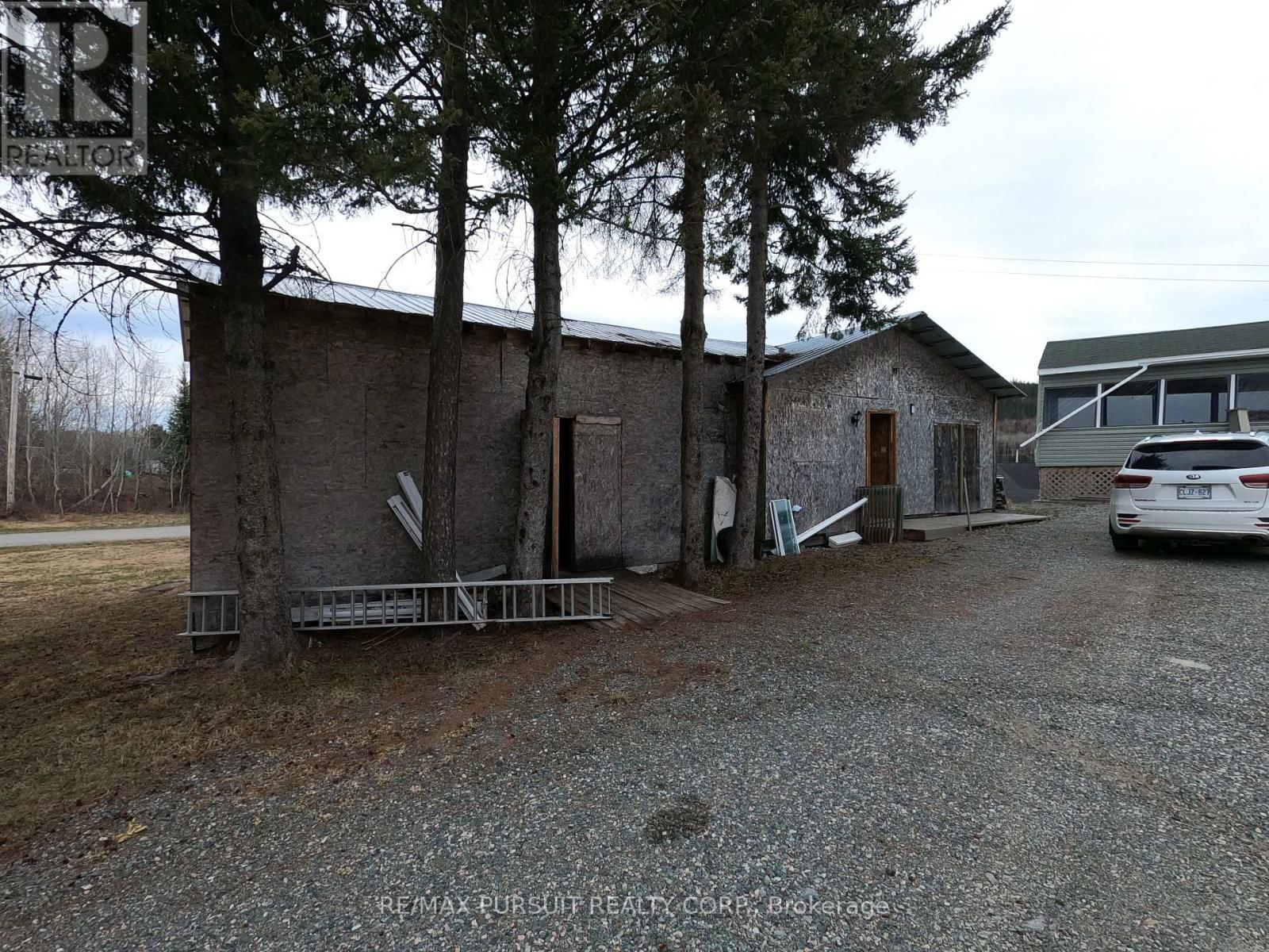 8 TOWNSLEY AVENUE Image 31