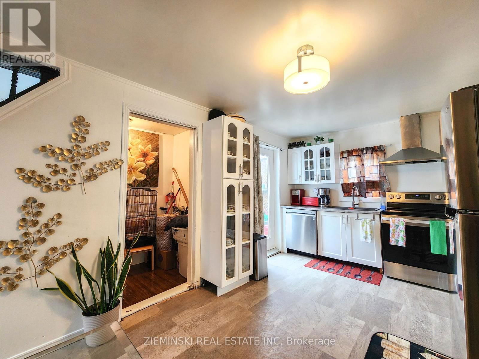 30 COMFORT STREET Image 14