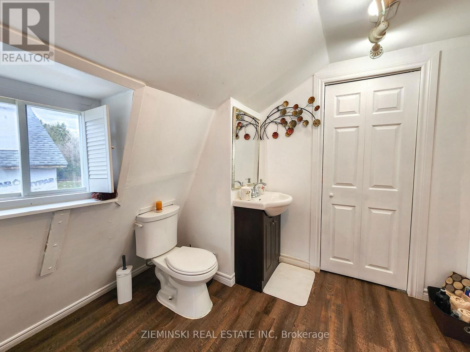 30 COMFORT STREET Image 23