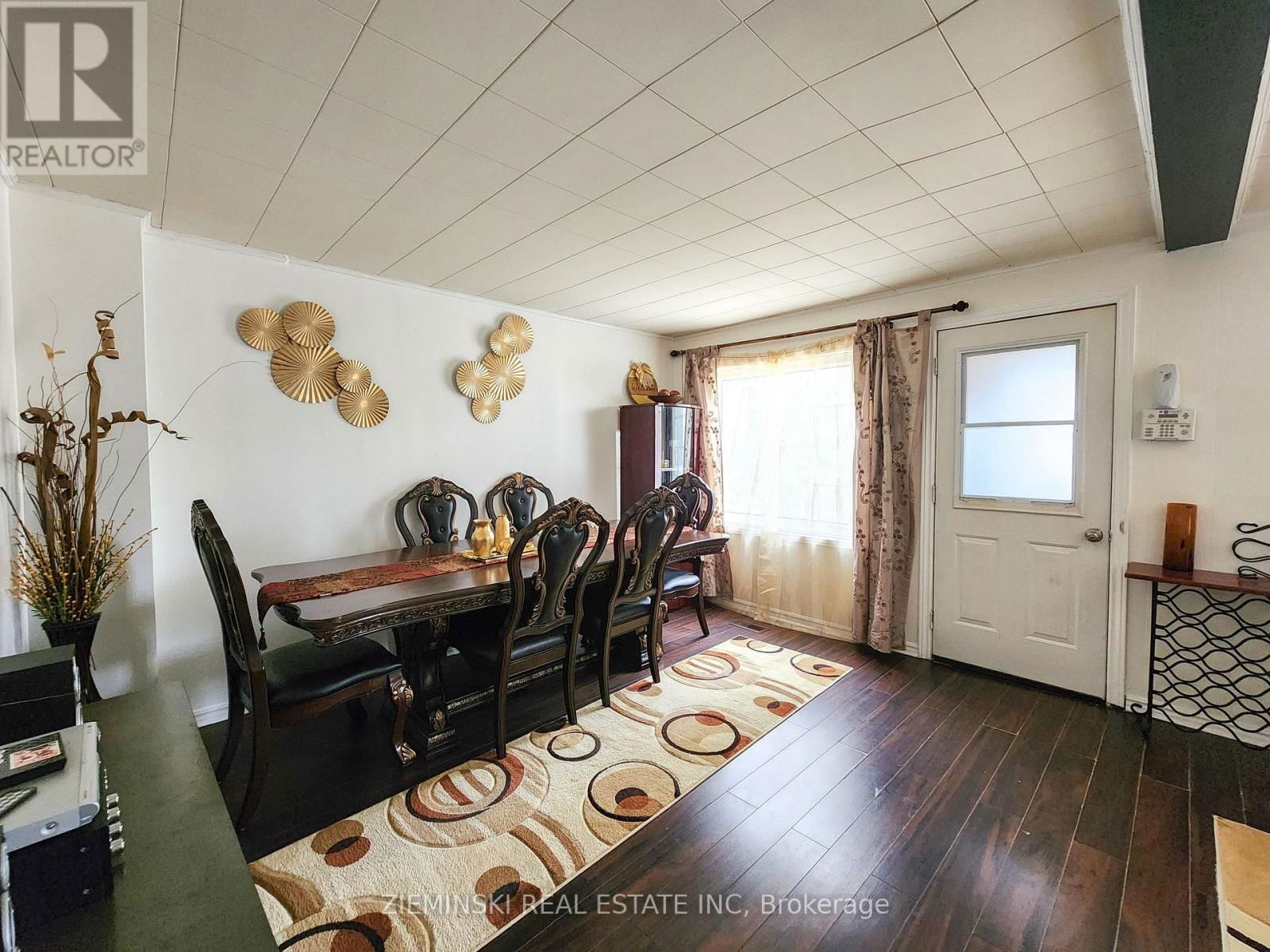 30 COMFORT STREET Image 7