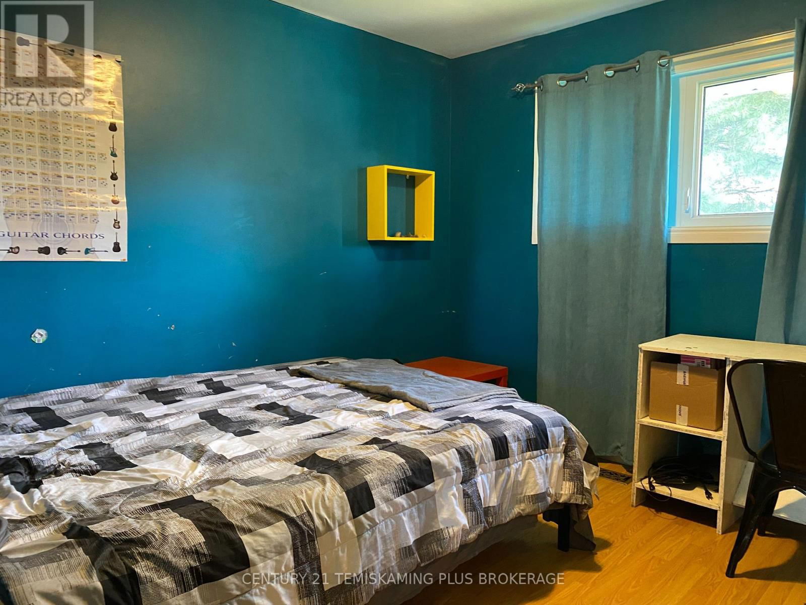 516 ROSS AVENUE Image 10