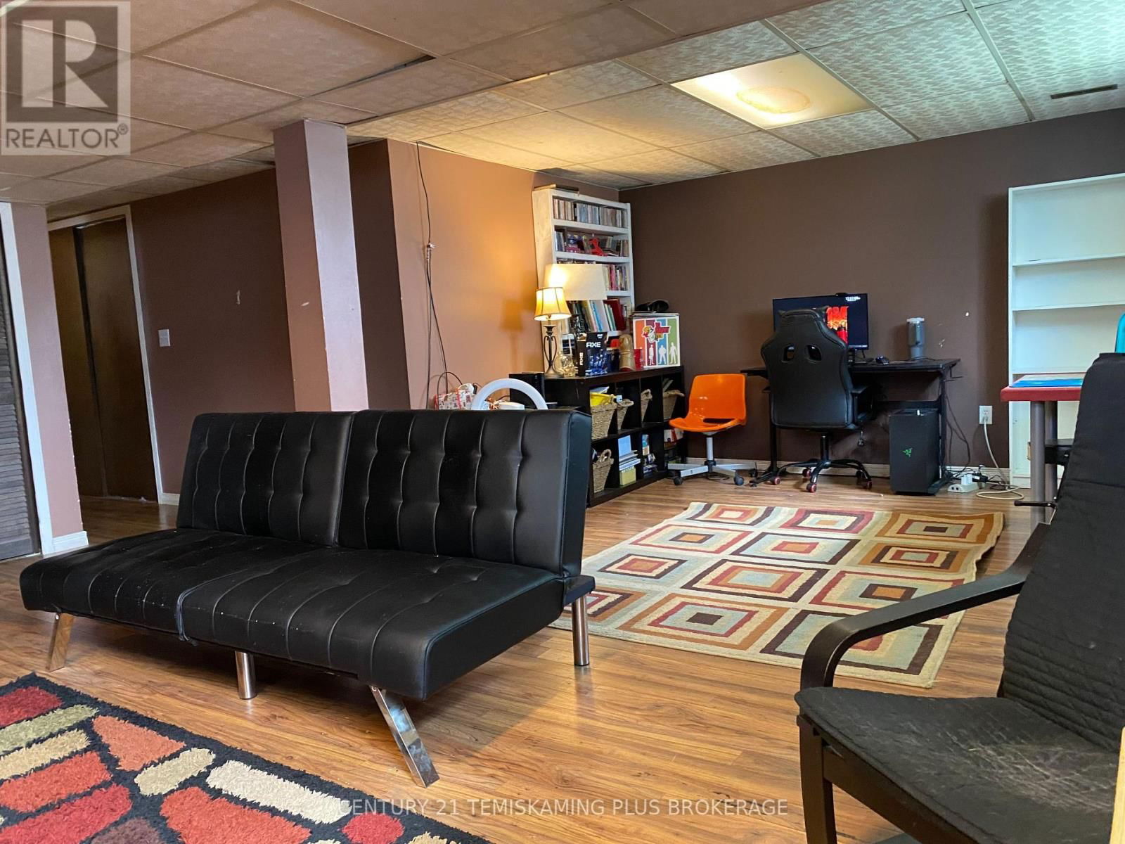 516 ROSS AVENUE Image 13