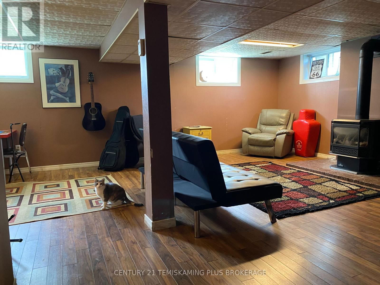 516 ROSS AVENUE Image 14