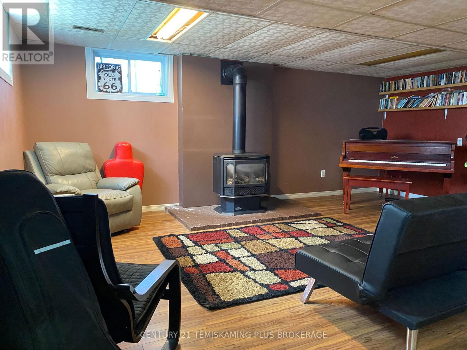 516 ROSS AVENUE Image 19