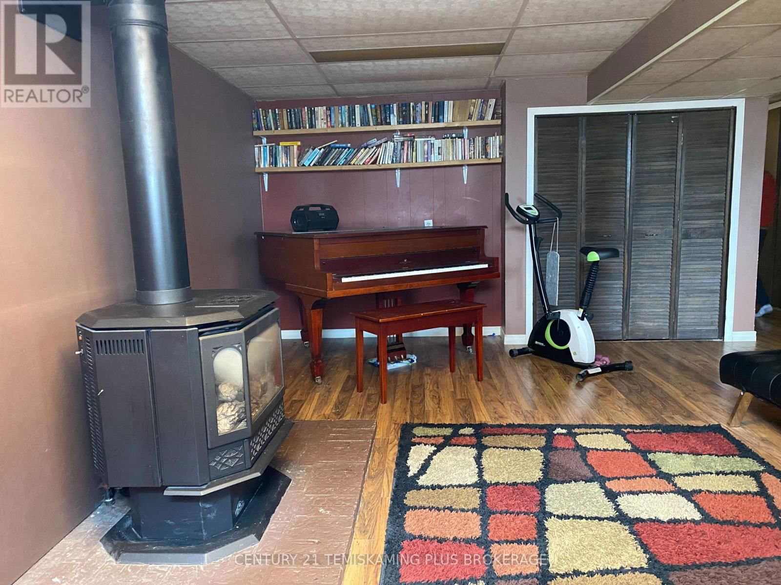 516 ROSS AVENUE Image 20