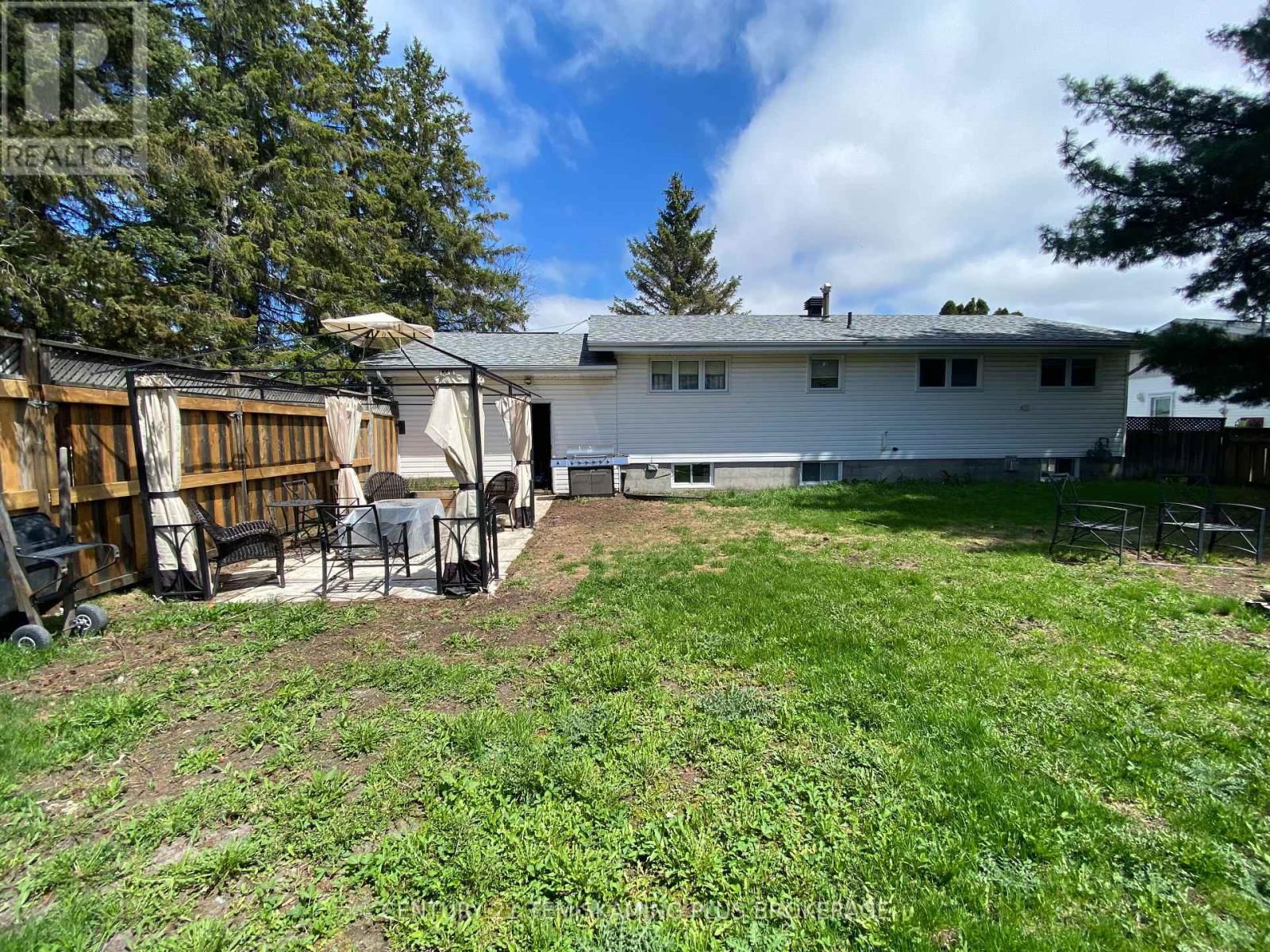 516 ROSS AVENUE Image 22