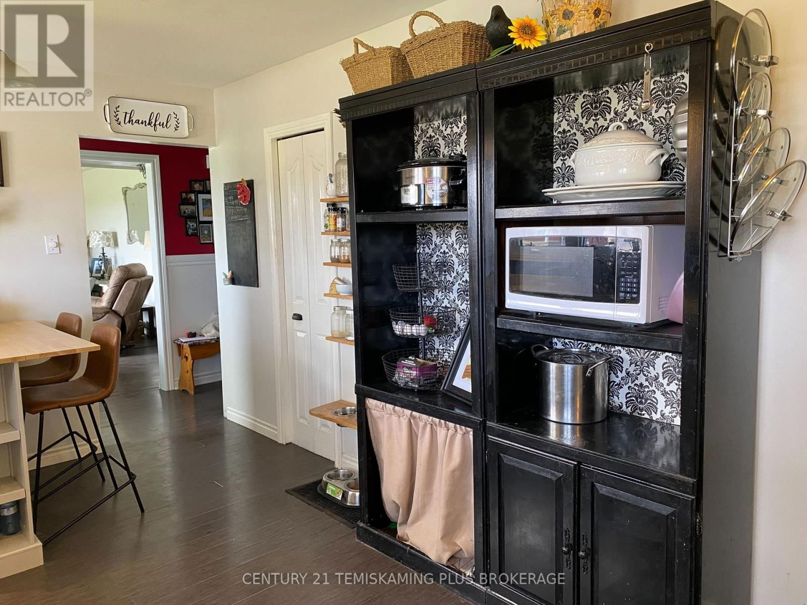 516 ROSS AVENUE Image 4