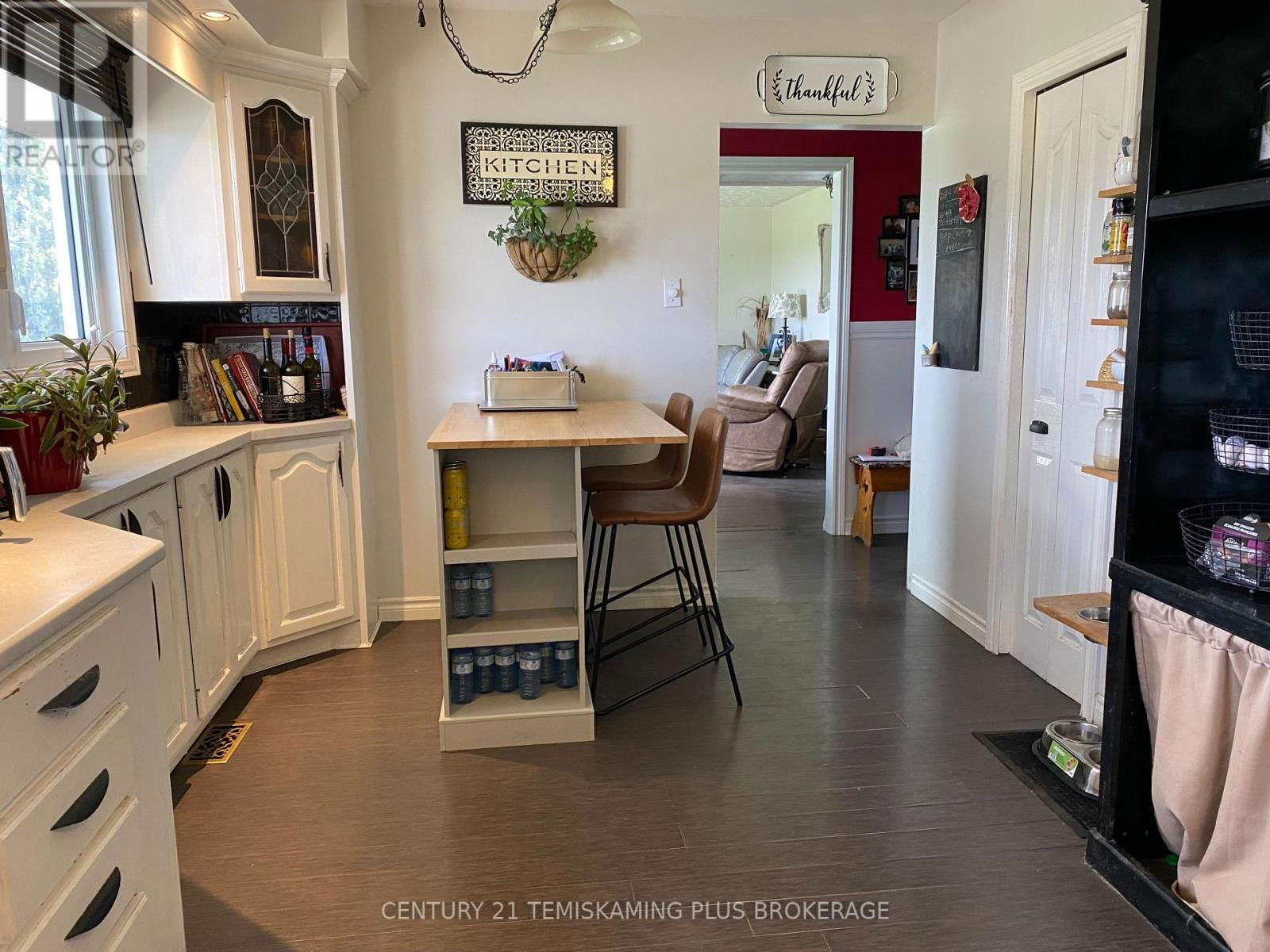 516 ROSS AVENUE Image 6