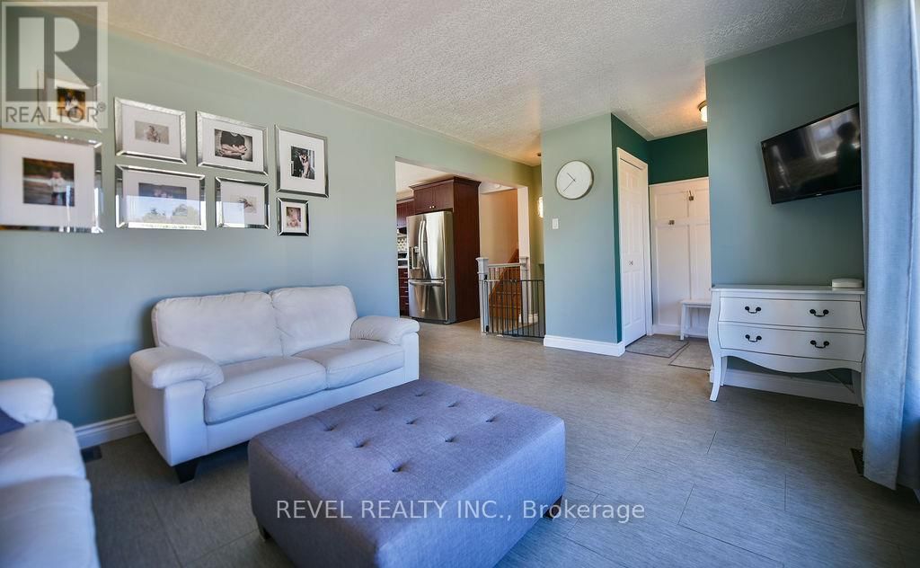 107 GIRDWOOD CRESCENT Image 4