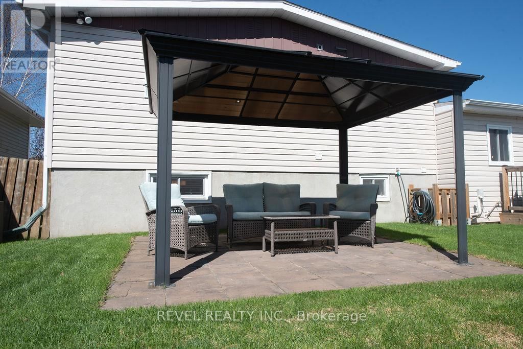 107 GIRDWOOD CRESCENT Image 45
