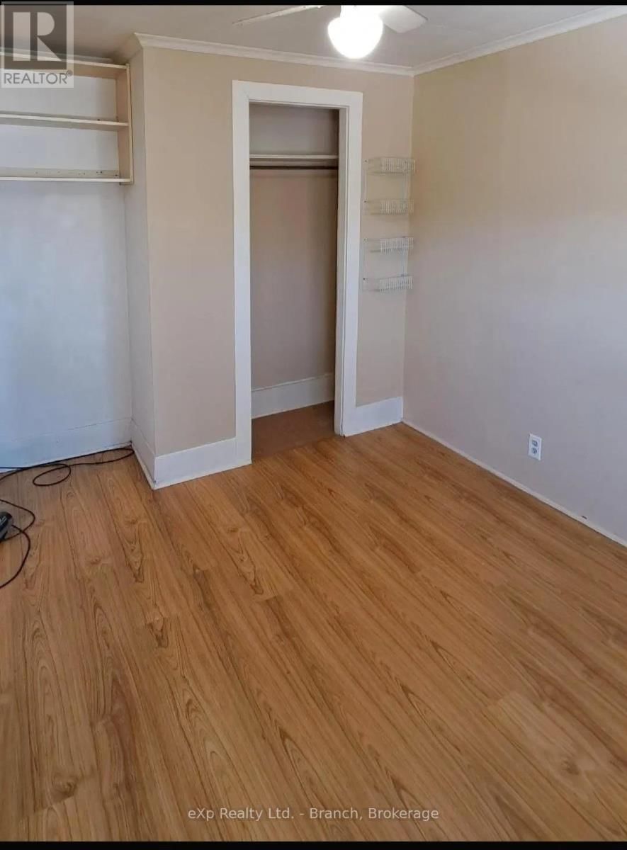 131-133 WHITEWOOD AVENUE Image 24