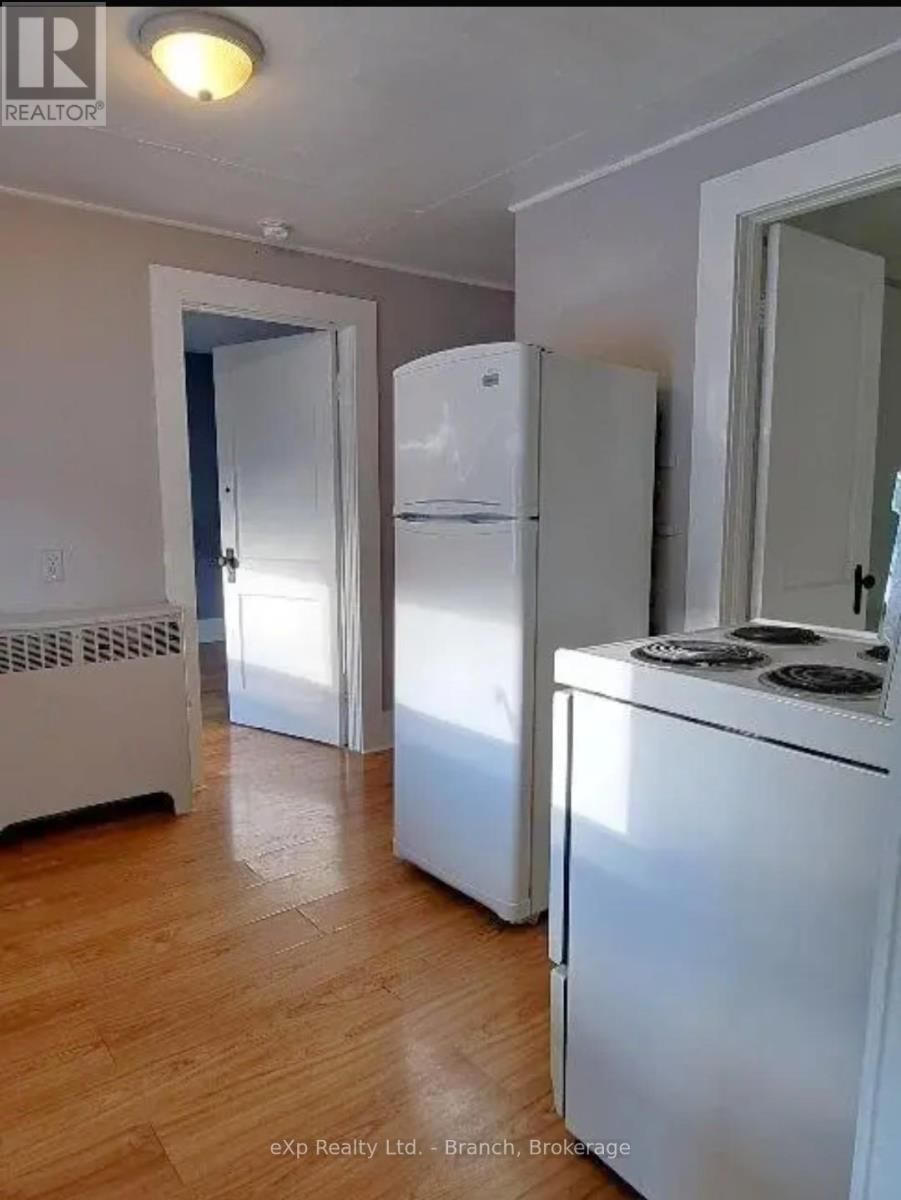 131-133 WHITEWOOD AVENUE Image 30