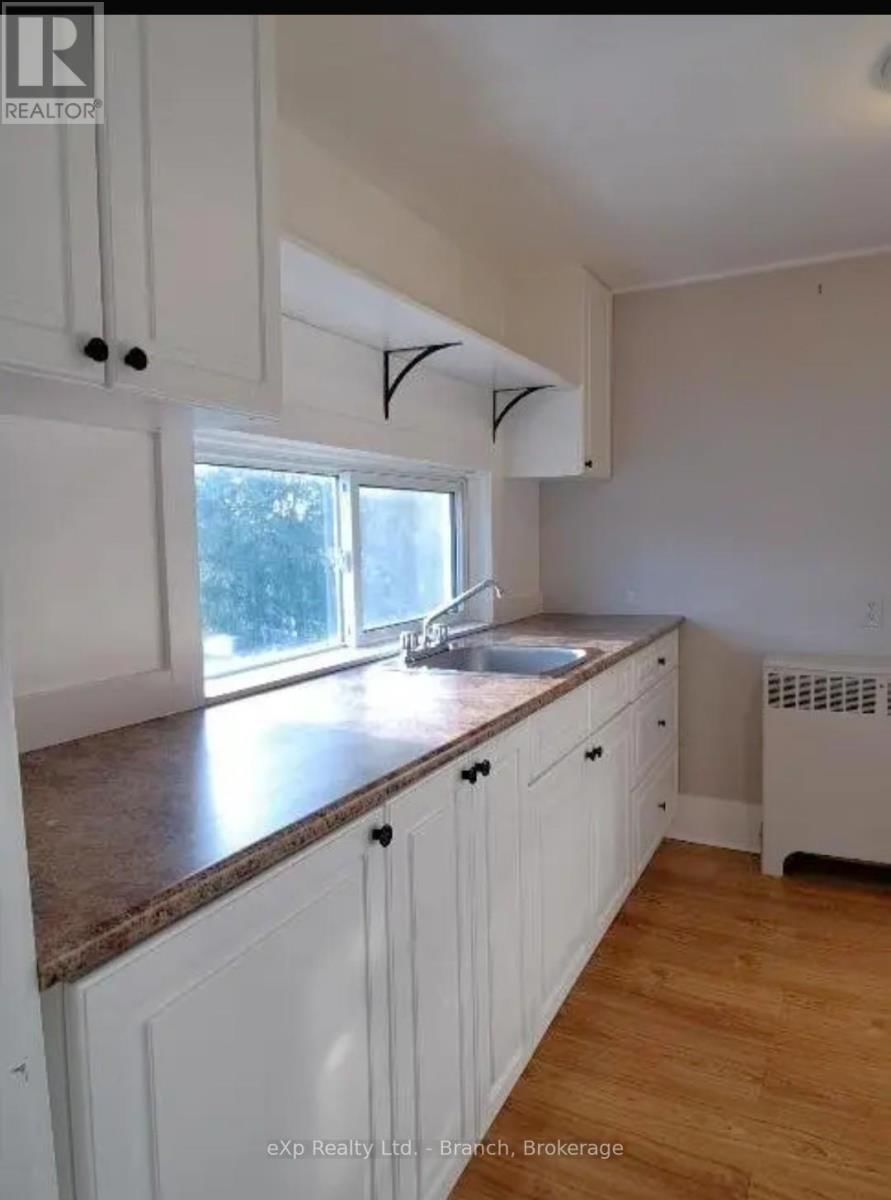131-133 WHITEWOOD AVENUE Image 31