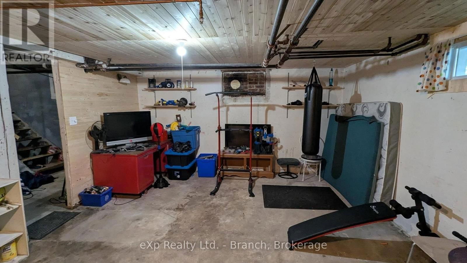 131-133 WHITEWOOD AVENUE Image 39