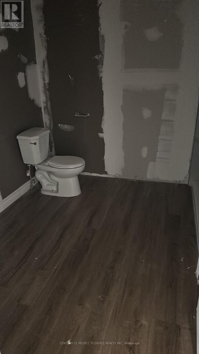 1 655 HIGHWAY Image 30