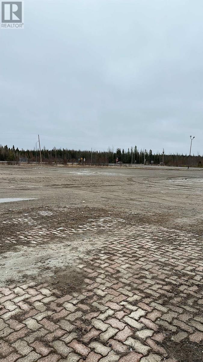 1 655 HIGHWAY Image 33