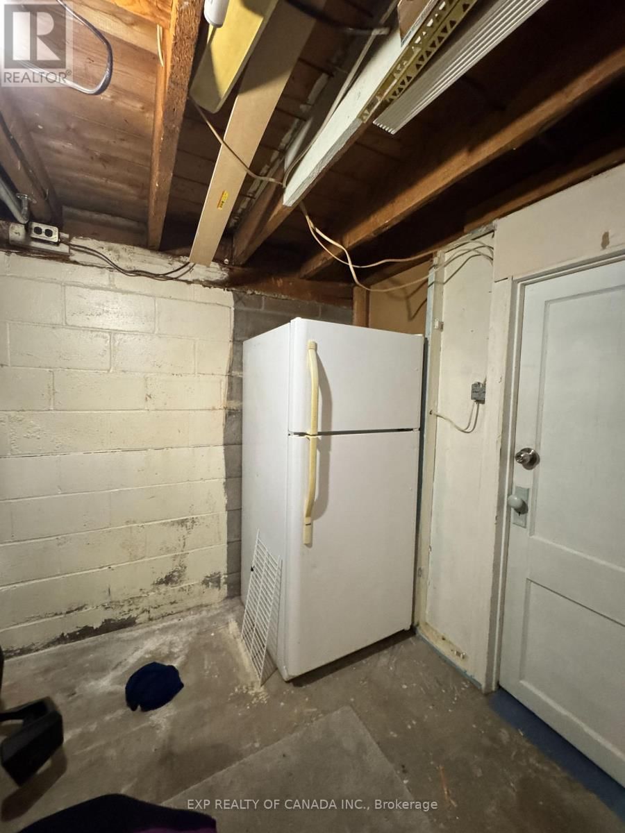 170 KENT AVENUE Image 26