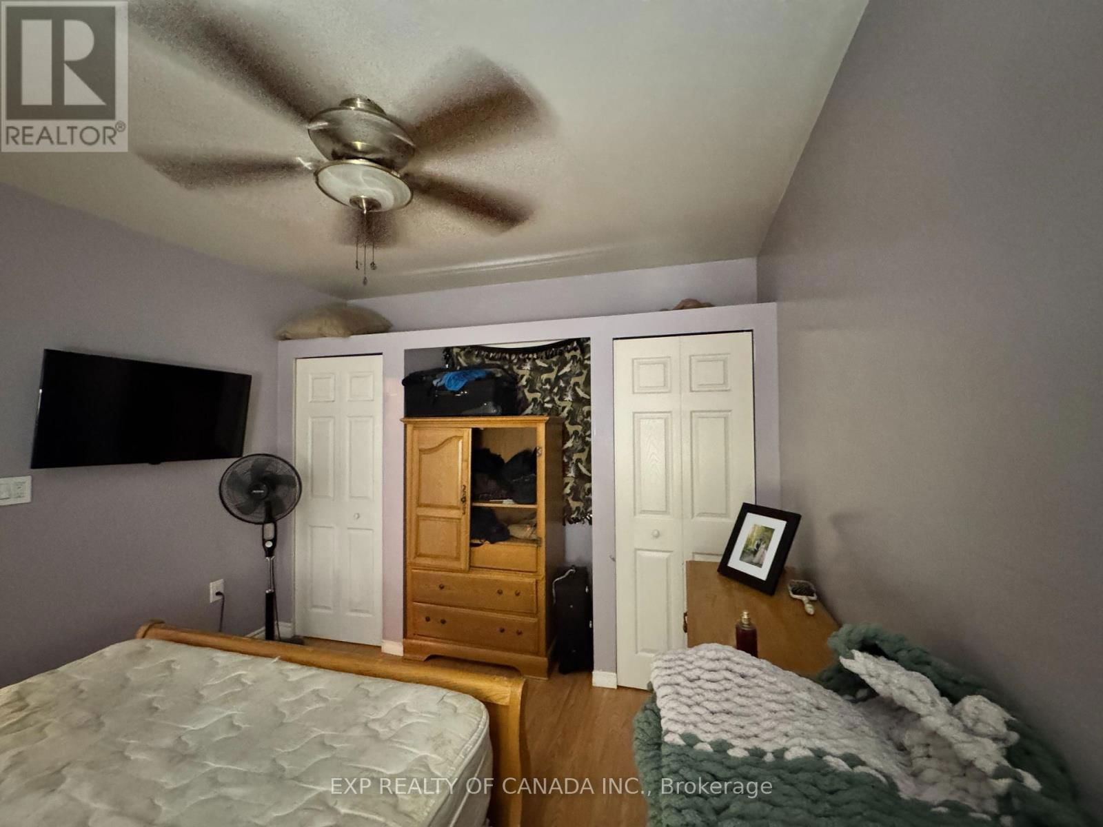 170 KENT AVENUE Image 9