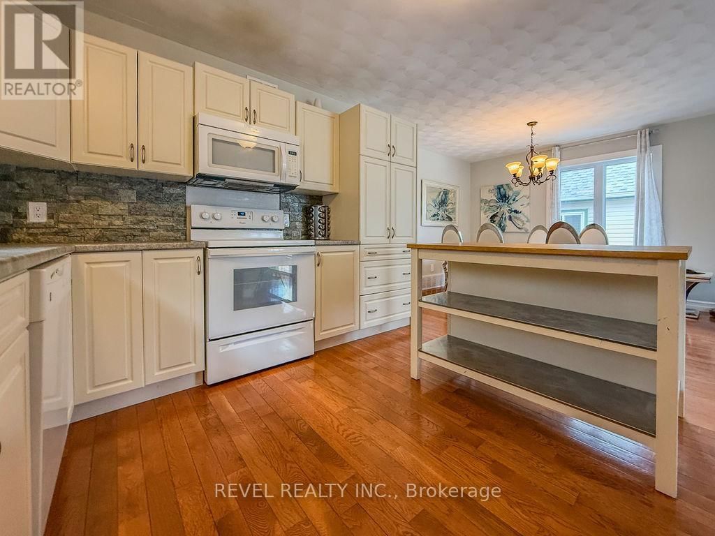 265 CEDAR STREET NORTH Image 7