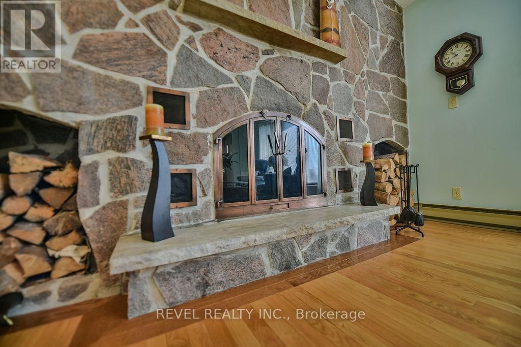 1255 SHIRLEY STREET NORTH Image 16