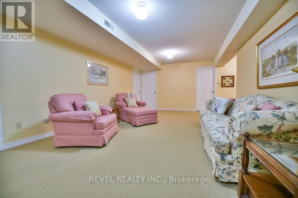 1255 SHIRLEY STREET NORTH Image 28