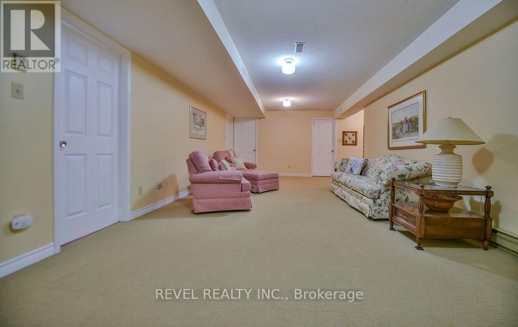 1255 SHIRLEY STREET NORTH Image 30